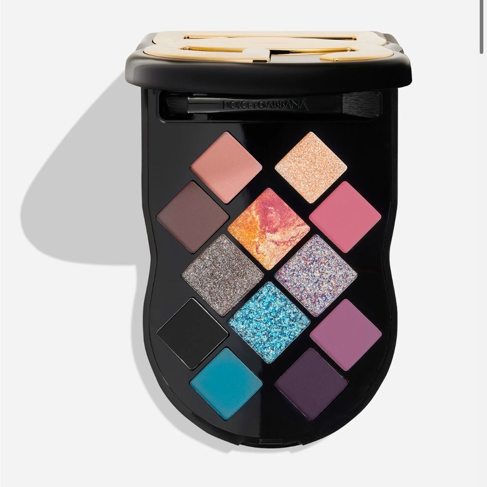 Dolce Gabanna Eye Dare You Multi-finish Eyes & Cheeks Palette.